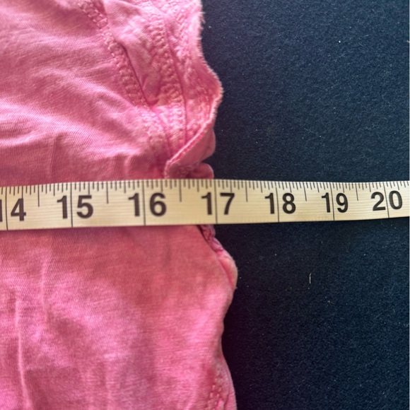 FUN FLATTERING & UNIQUE tee combo🖤🩷 zoom in for all the design details🩷🖤 - Picture 11 of 16